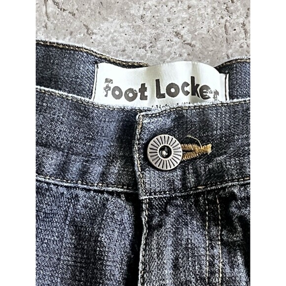 Vintage Foot Locker Sz. 40 Gray Wash Denim Jean Shorts Distressed 90’s Hip Hop - Picture 3 of 5
